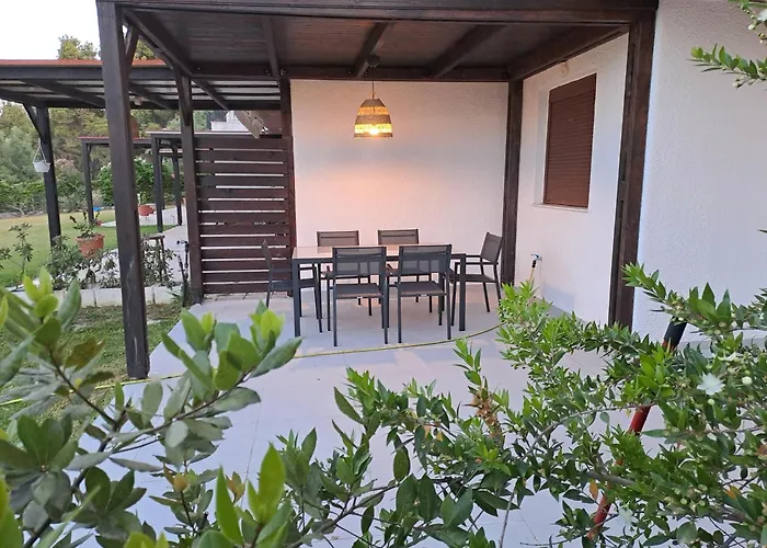Tessera - Exclusive Stylish Maisonette In Kriopigi
