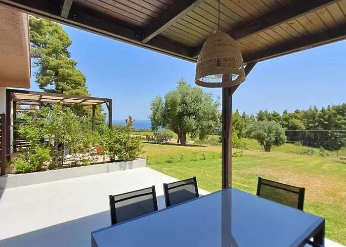 Tessera - Exclusive Stylish Maisonette In Kriopigi
